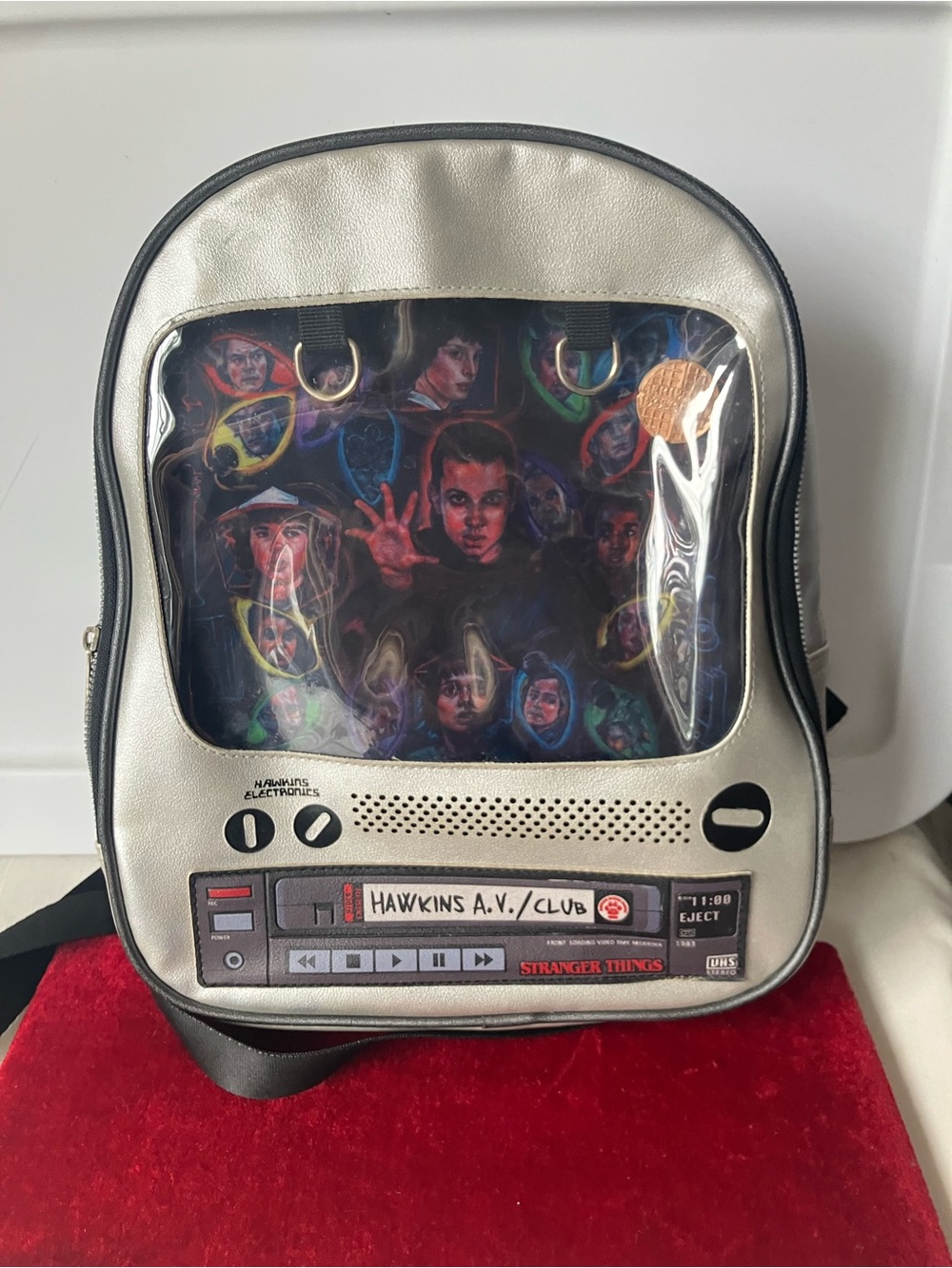 Bioworld Stranger Things Retro Hawkins A.V./Club TV ITA Backpack.